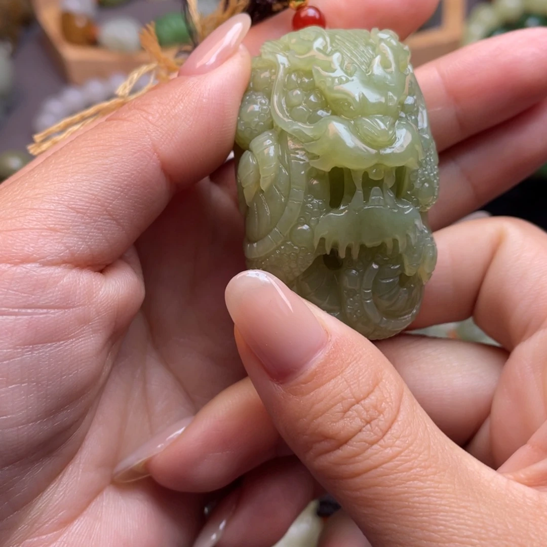 和田玉颈饰未镶嵌