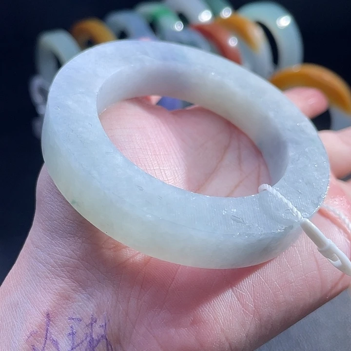 未镶嵌翡翠手镯定制翡翠