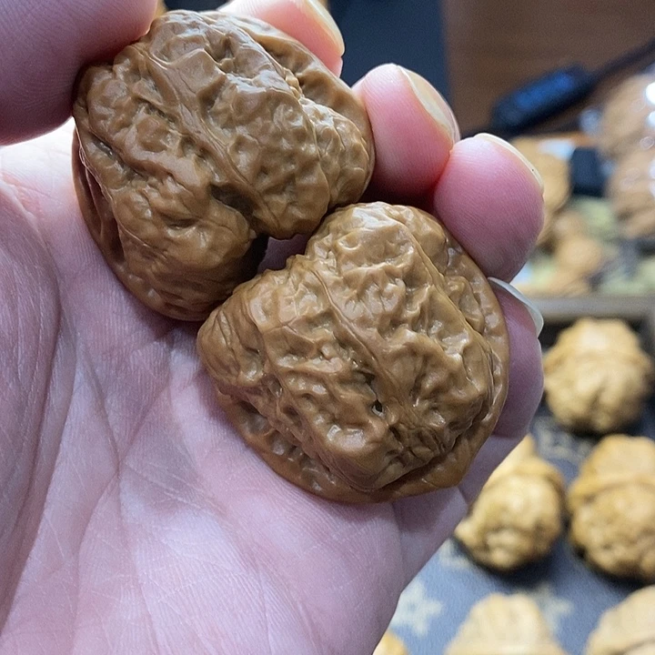 吊坠文玩核桃39尺蛤蟆。