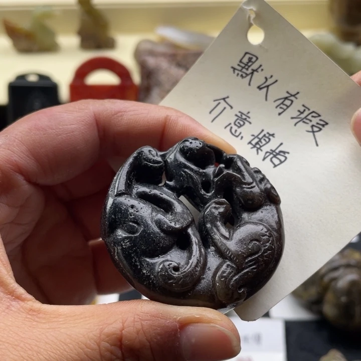 蛇纹石玉颈饰未镶嵌80