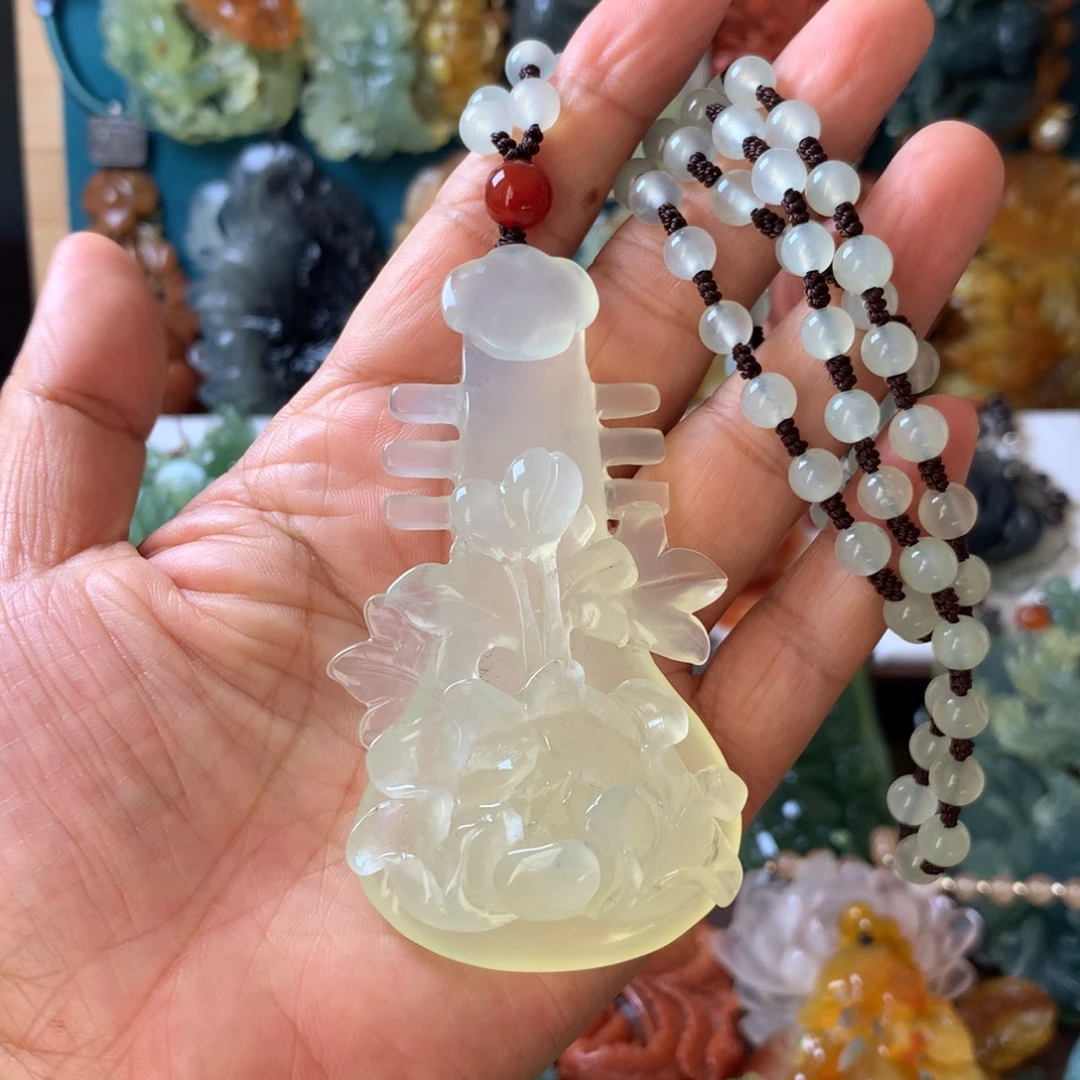 蛇纹石玉未镶嵌挂坠