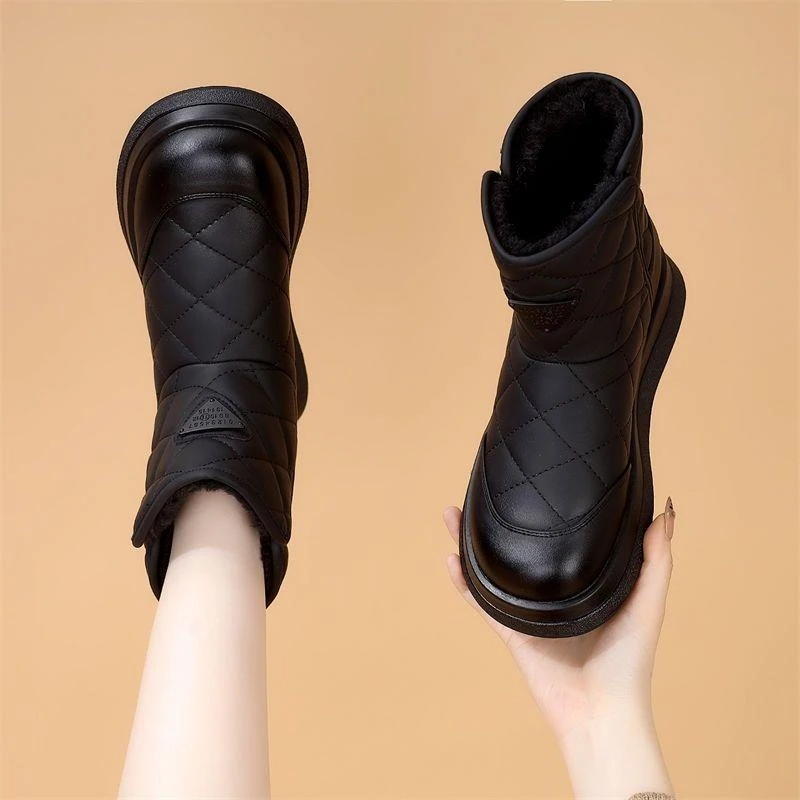 雪地靴女冬季新款加绒加厚东北棉鞋防水防滑厚底保暖短靴