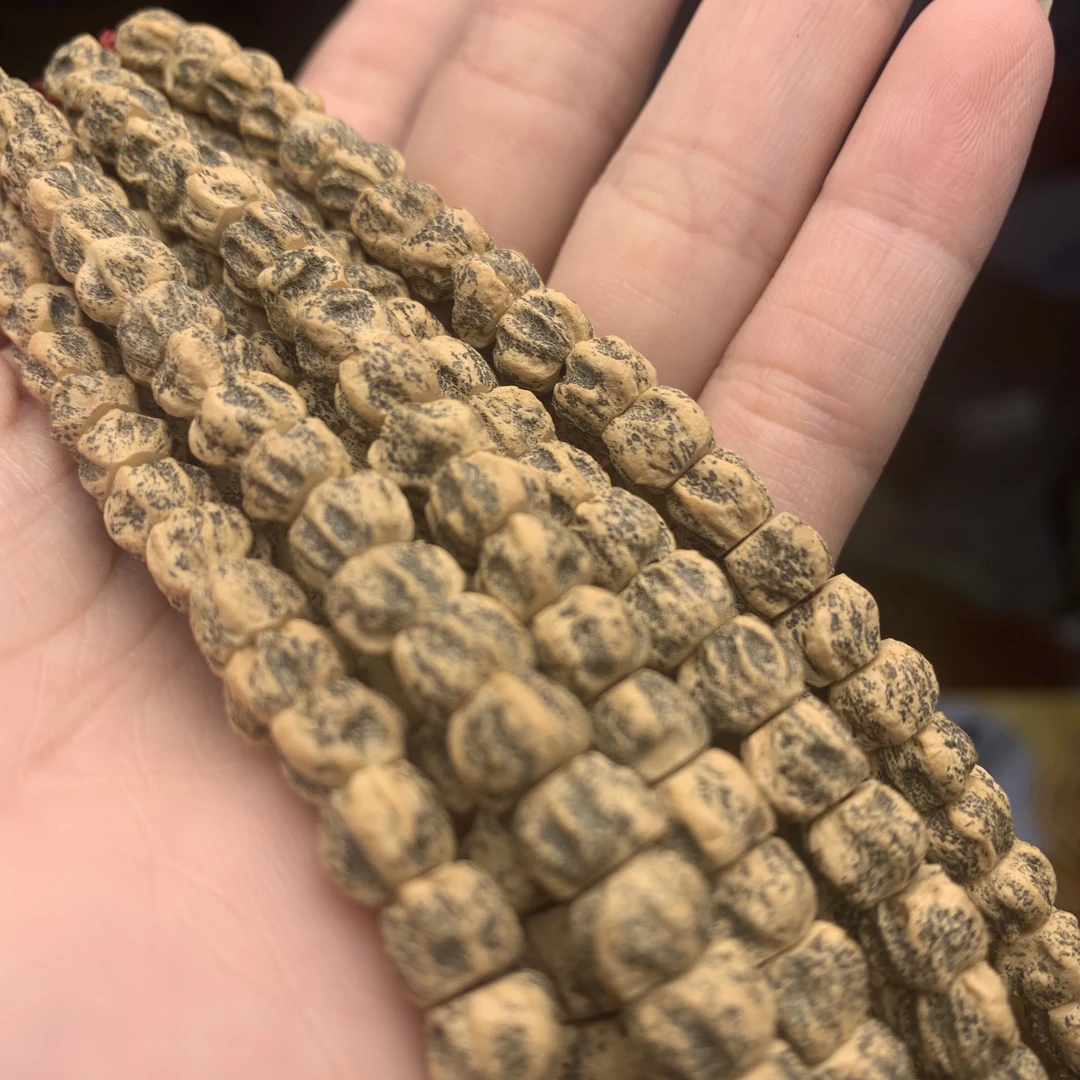 脏鬼百香籽柏香手持6-7mm左右百香手串