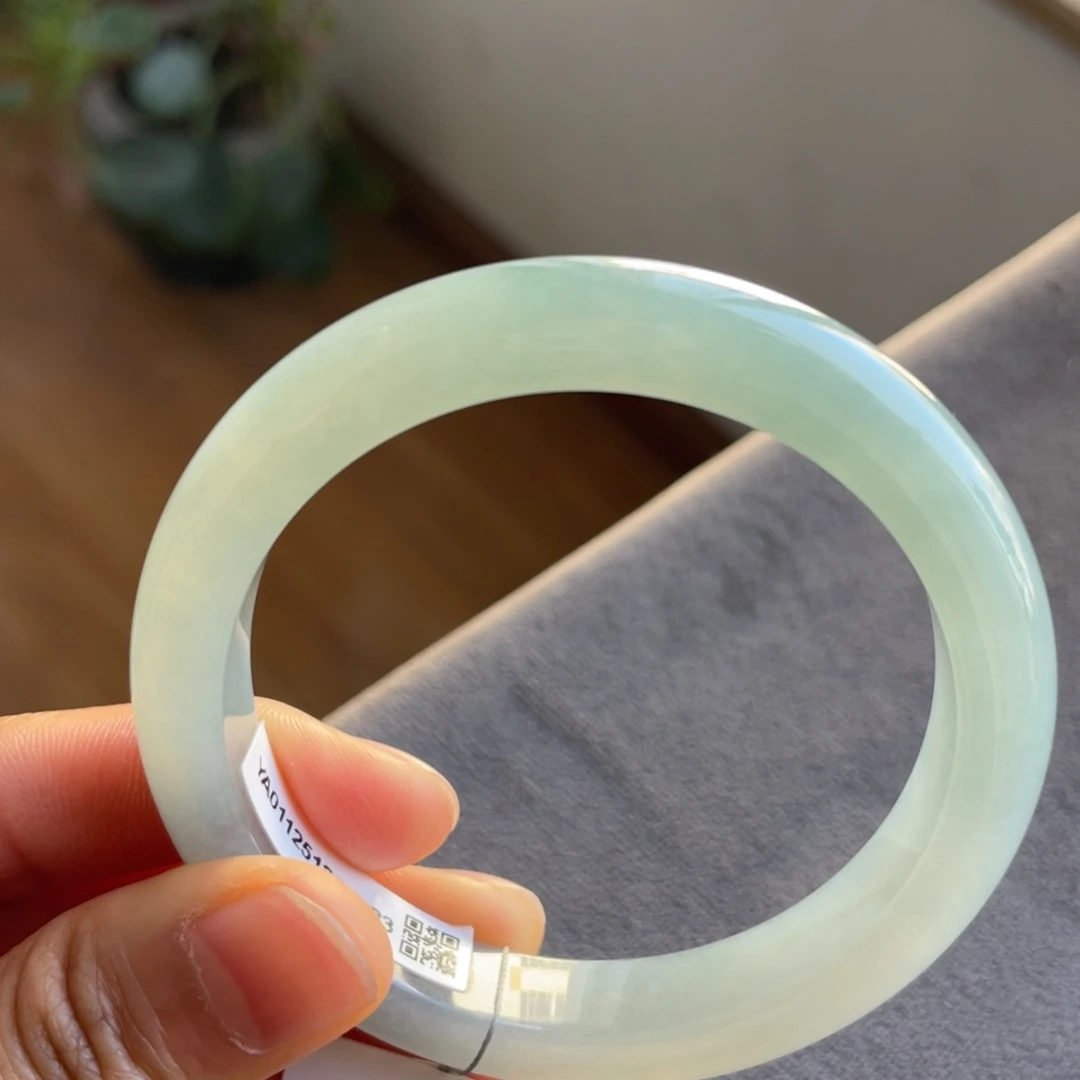 翡翠未镶嵌手镯美人条