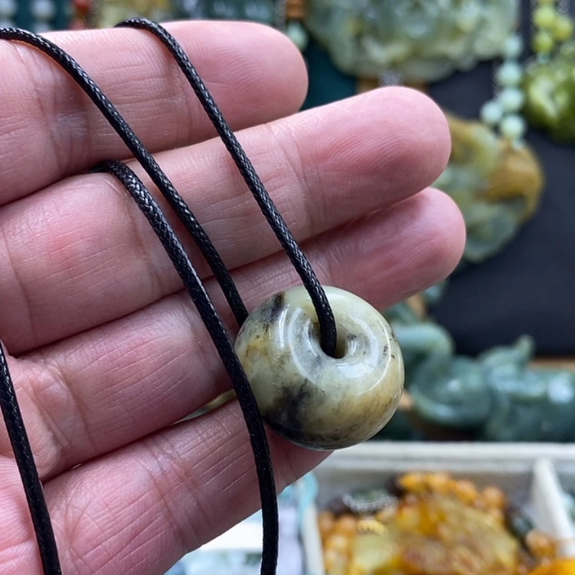 【闪购商品】未镶嵌岫玉吊坠随机发货