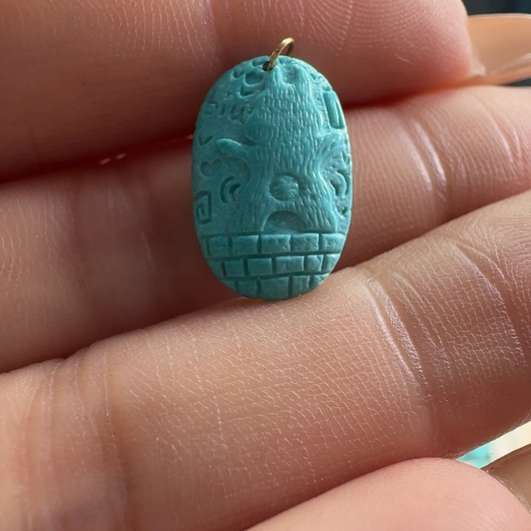 绿松石未镶嵌颈饰