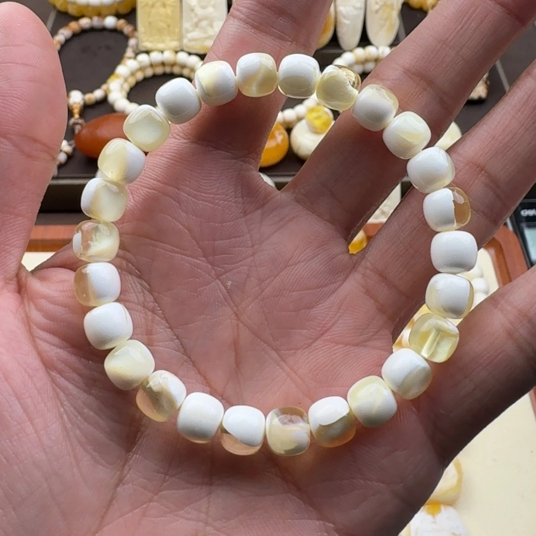 琥珀未镶嵌裸石蜜蜡