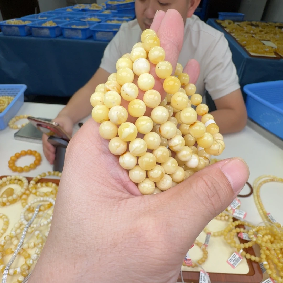 琥珀未镶嵌手链多样性发其一