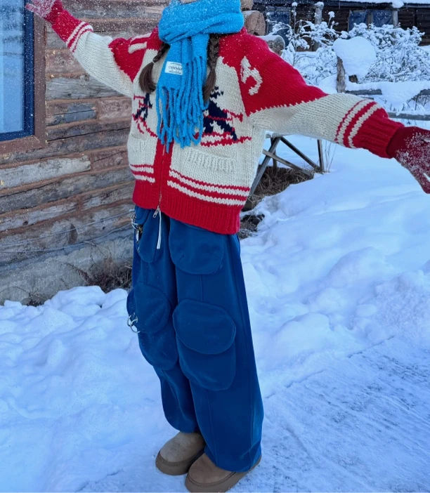 阿勒泰 2024秋冬新品圣诞氛围感手工粗棒针毛衣温暖纯羊毛外套