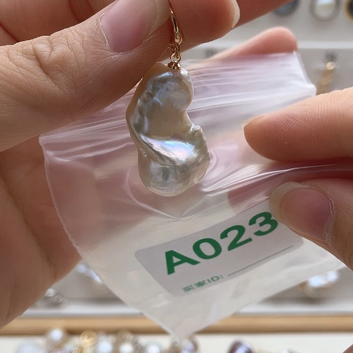 未镶嵌天然珍珠。  漏 漏 漏淡水珍珠