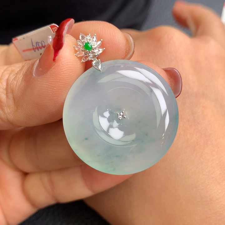 翡翠吊坠(不含链)18K金镶嵌