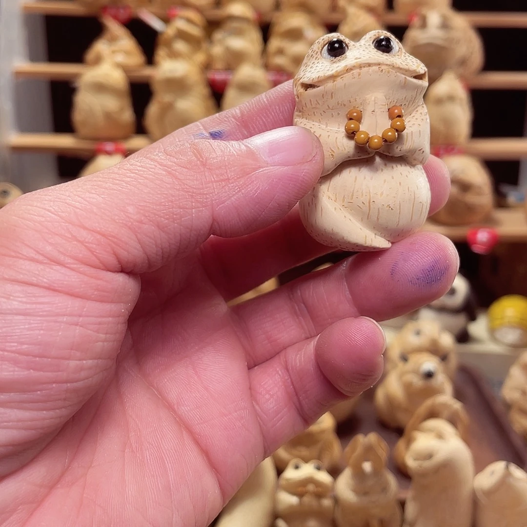 竹竹根雕金蟾手把件