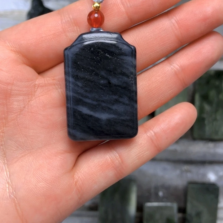 颈饰未镶嵌和田玉