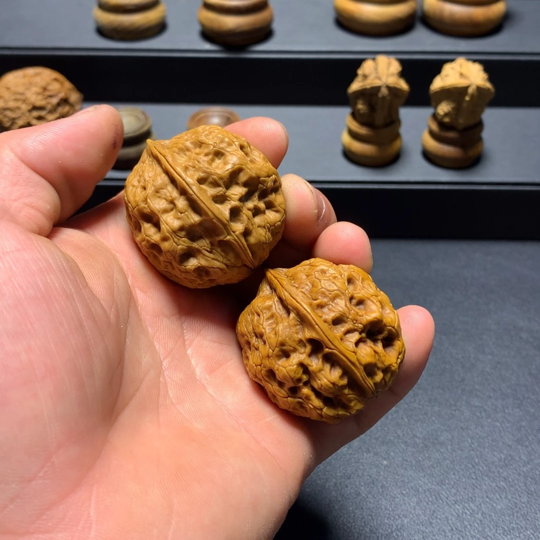 文玩核桃把件B鸡血石39