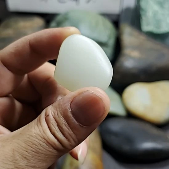 未镶嵌和田玉（糖玉）挂件