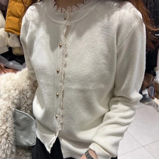 芬芬精选 花边领毛衣单穿打底都好看503