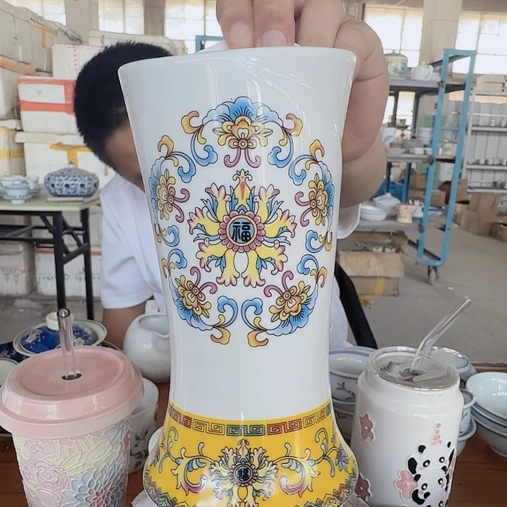 景德镇高温陶瓷珐琅彩筷子筒 1 个