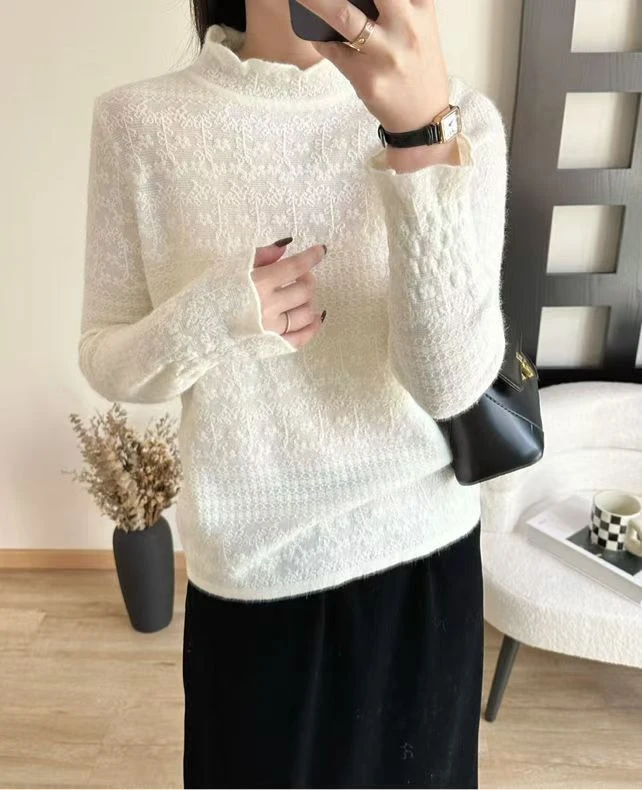 春秋新款时尚洋气别致打底衫女半高领秋冬上衣修身蕾丝内搭针织衫