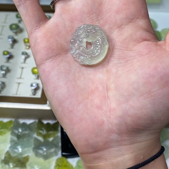 未镶嵌蛇纹石玉吊坠(不含链)