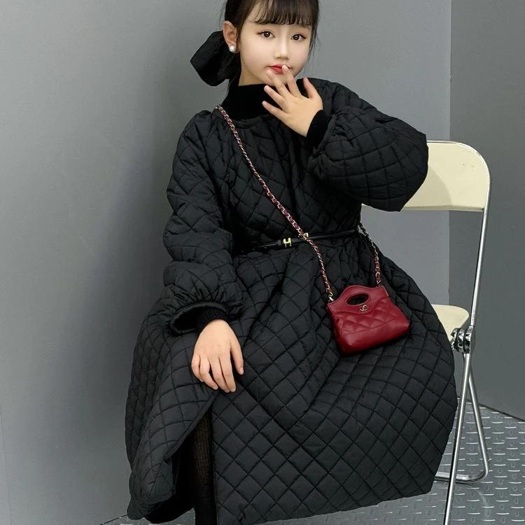 加绒夹棉女童亲子款秋冬外套2025新款儿童时髦长款收腰棉服连衣裙