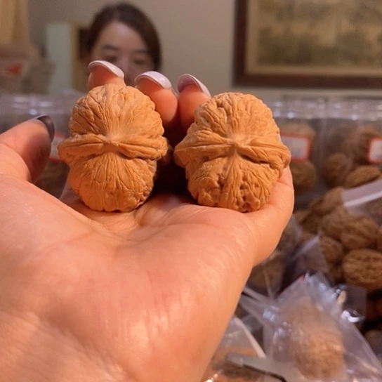 文玩核桃吊坠边37肚40平谷元宝