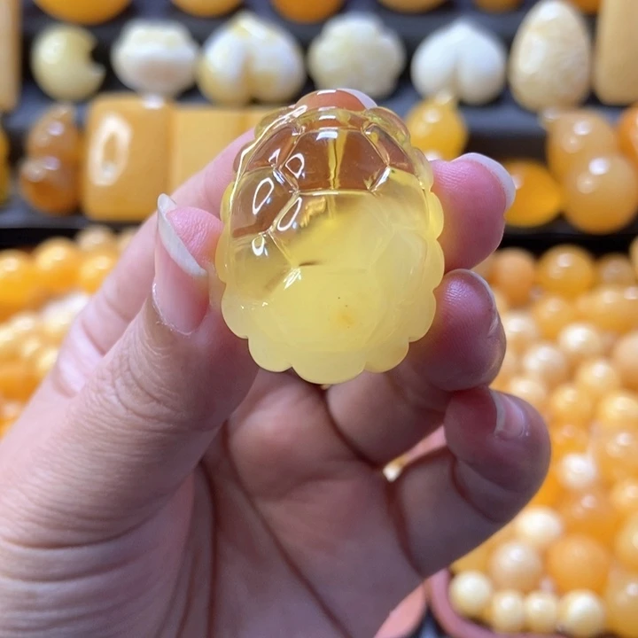 琥珀未镶嵌颈饰天然蜜蜡