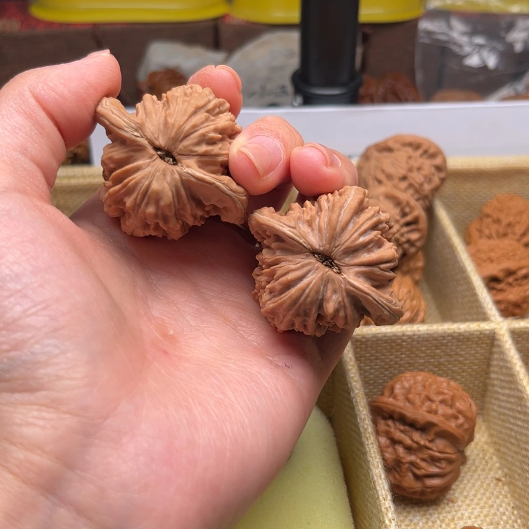 文玩核桃吊坠雨43四座楼