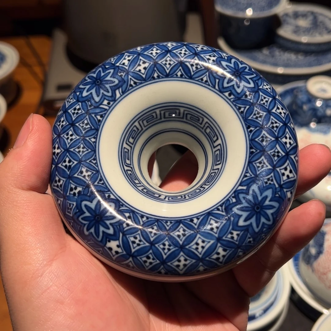 杯子铜钱纹甜甜圈盖置