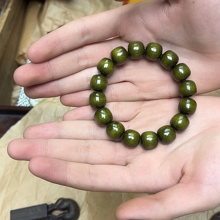 大叶紫檀（黑酸枝木类）