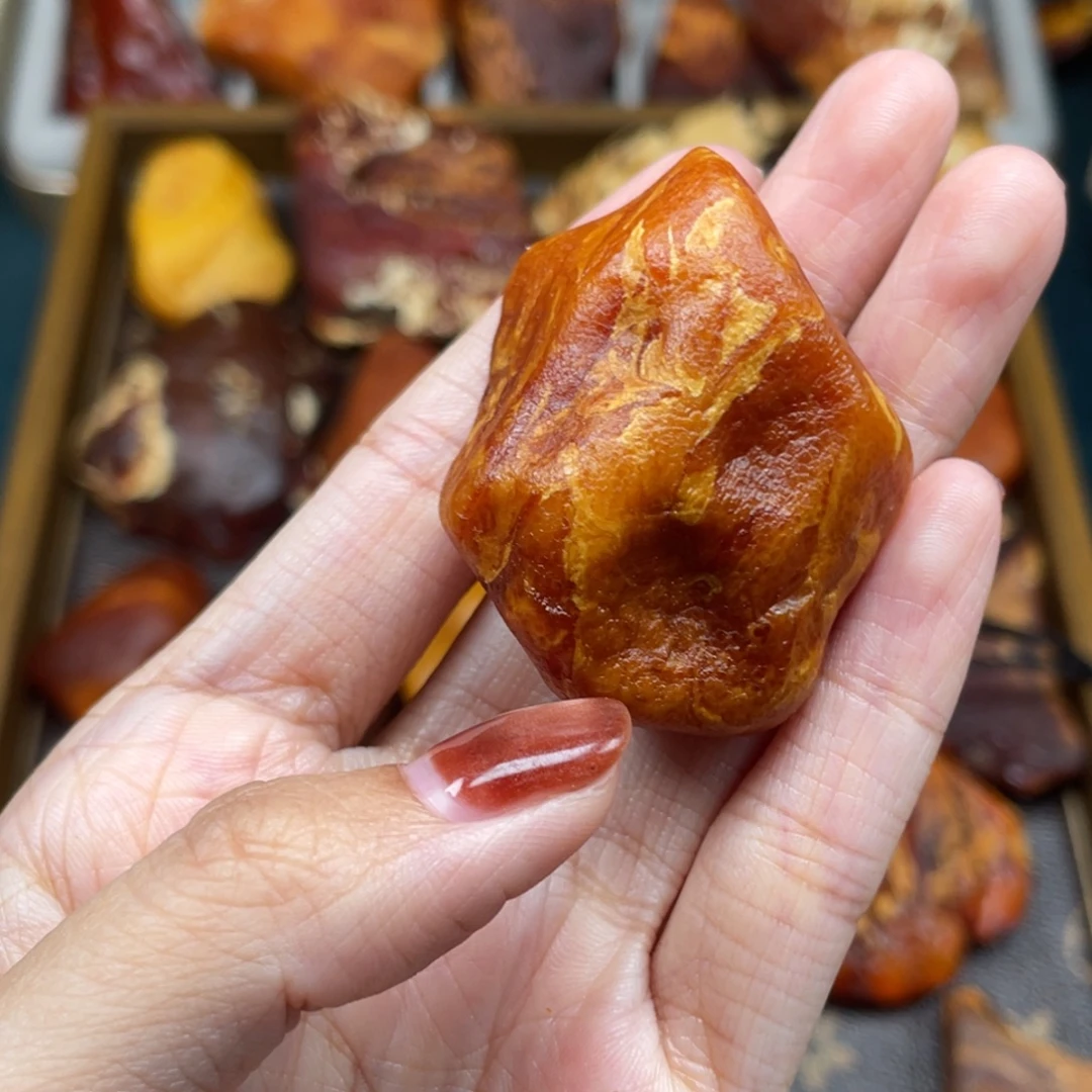 琥珀未镶嵌珠宝奇石