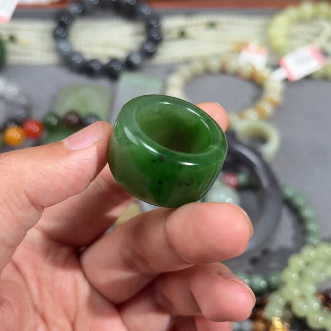 和田玉扳指未镶嵌含****花