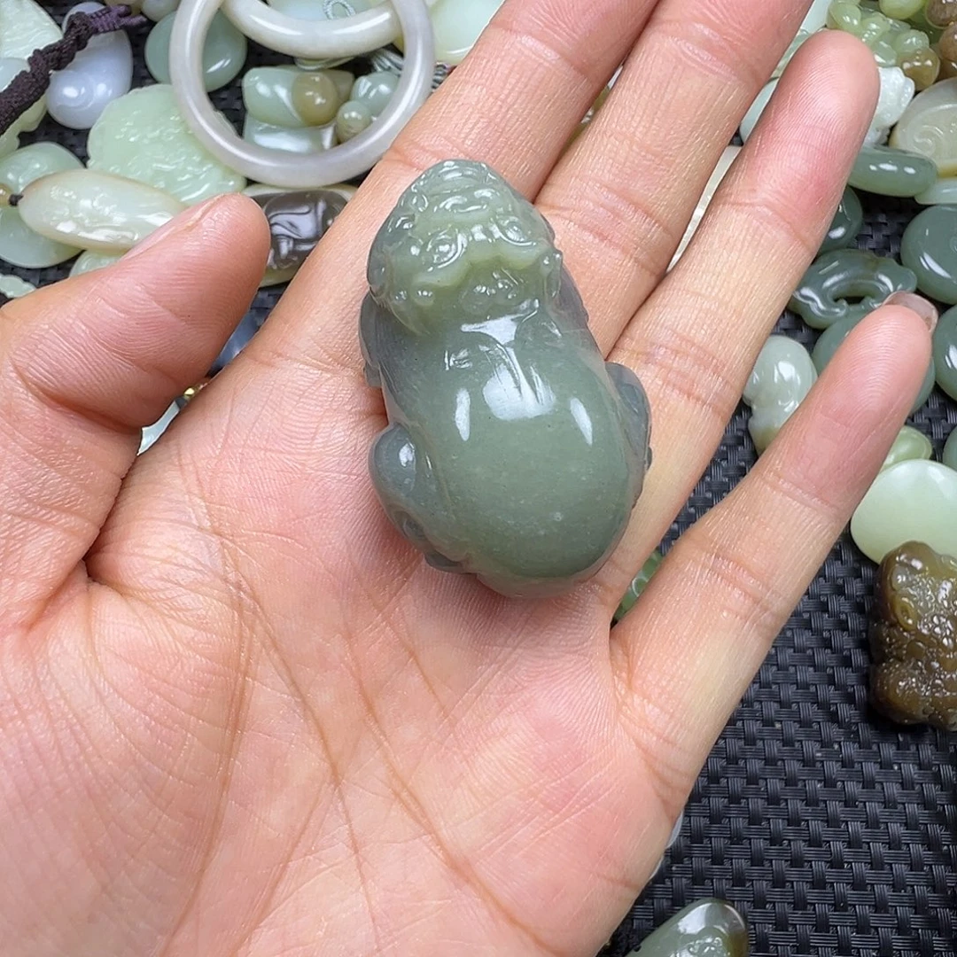 和田玉未镶嵌吊坠(不含链)