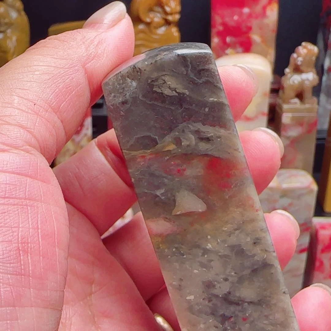 昌化石昌化鸡血石