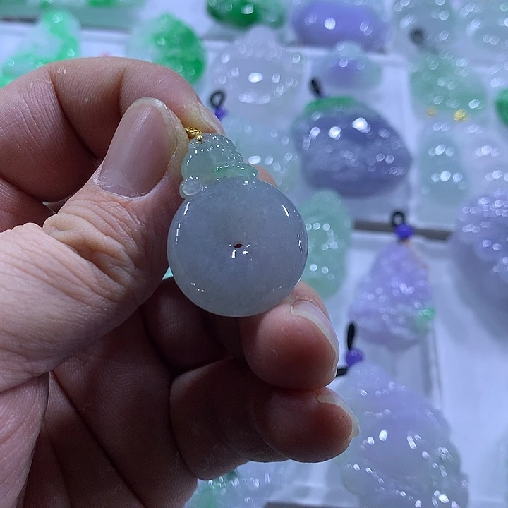 翡翠18K金镶嵌颈饰天然翡翠A货吊坠