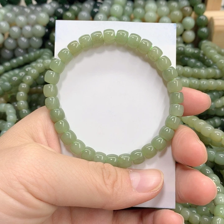 蜗***爬和田玉未镶嵌珠宝奇石