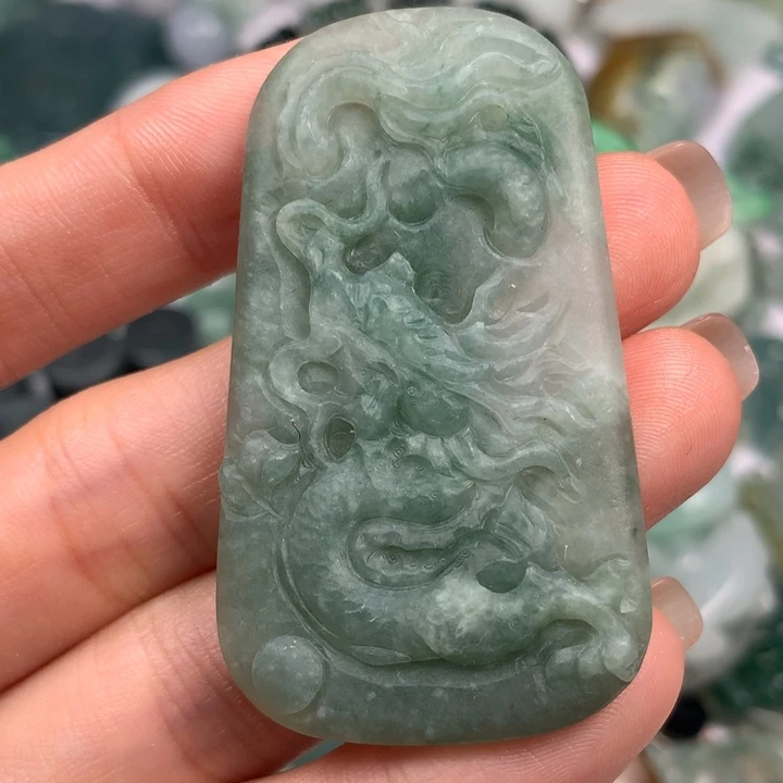 江***？定制翡翠未镶嵌翡翠