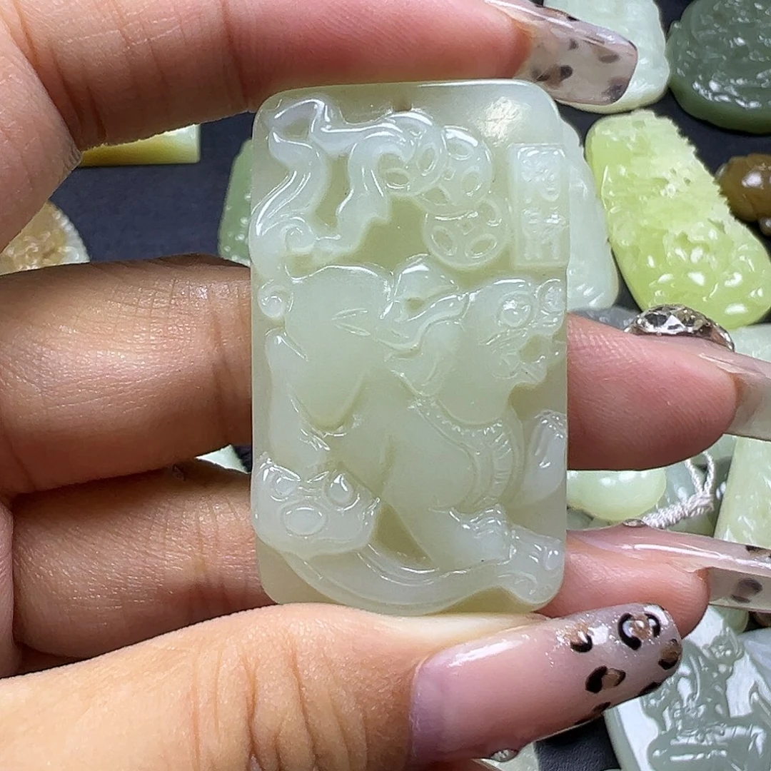 颈饰未镶嵌和田玉