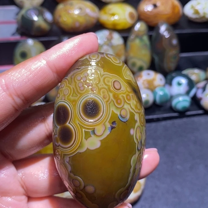 玛瑙/玉髓未镶嵌珠宝奇石72