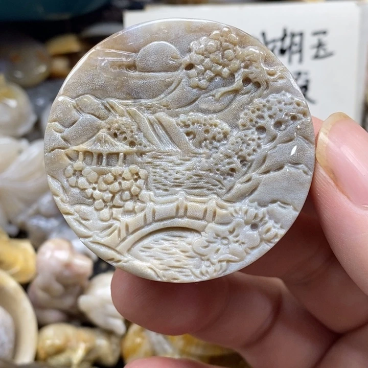 硅化珊瑚（珊瑚玉）未镶嵌颈饰