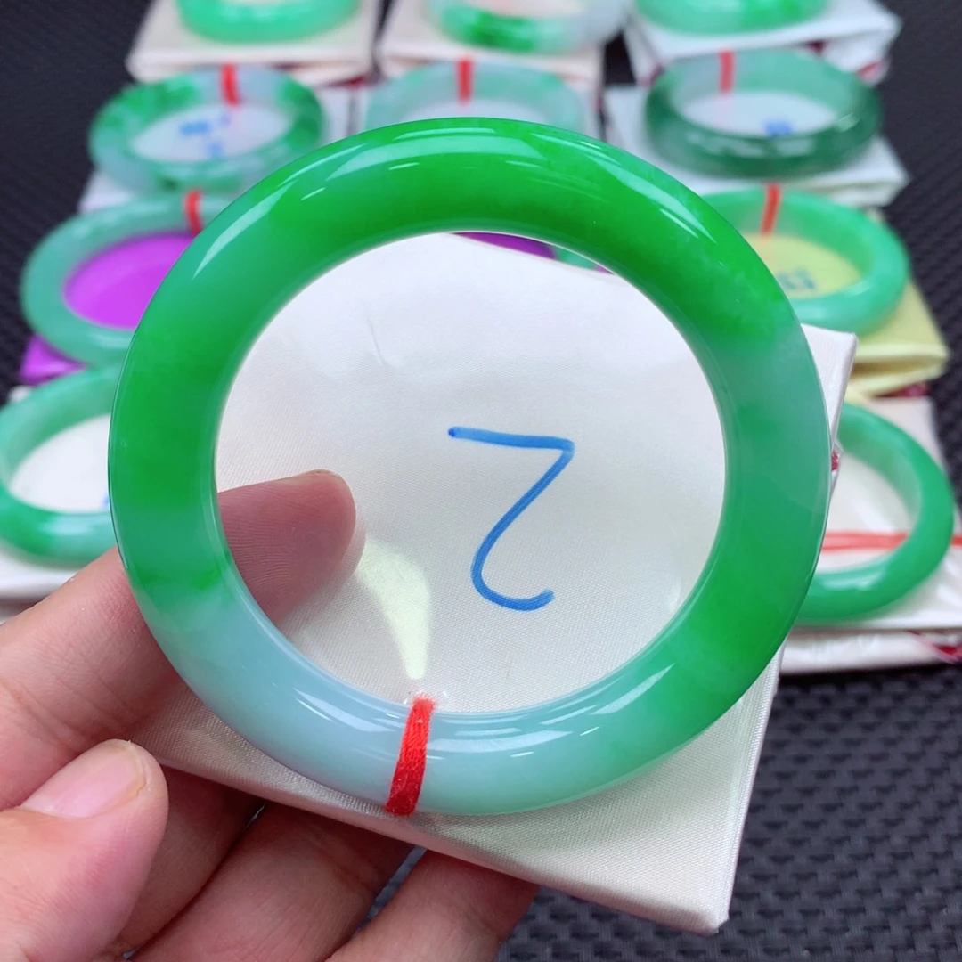 未镶嵌手镯翡翠翡翠