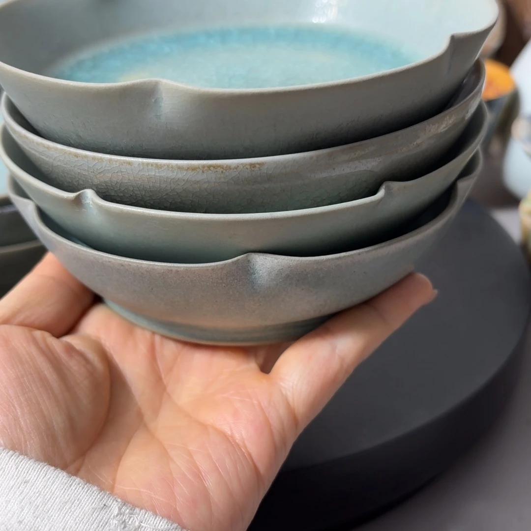 瓷片溧****?器形美观大方典雅