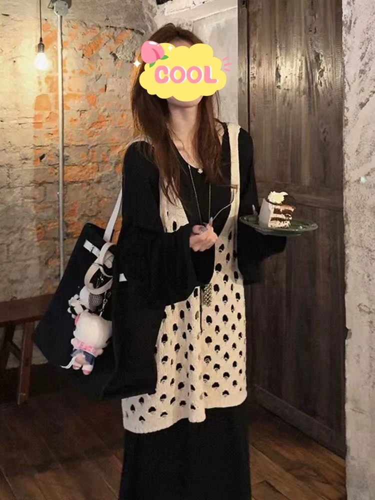 大码秋季松弛感慵懒风镂空马甲连衣裙两件套90201#