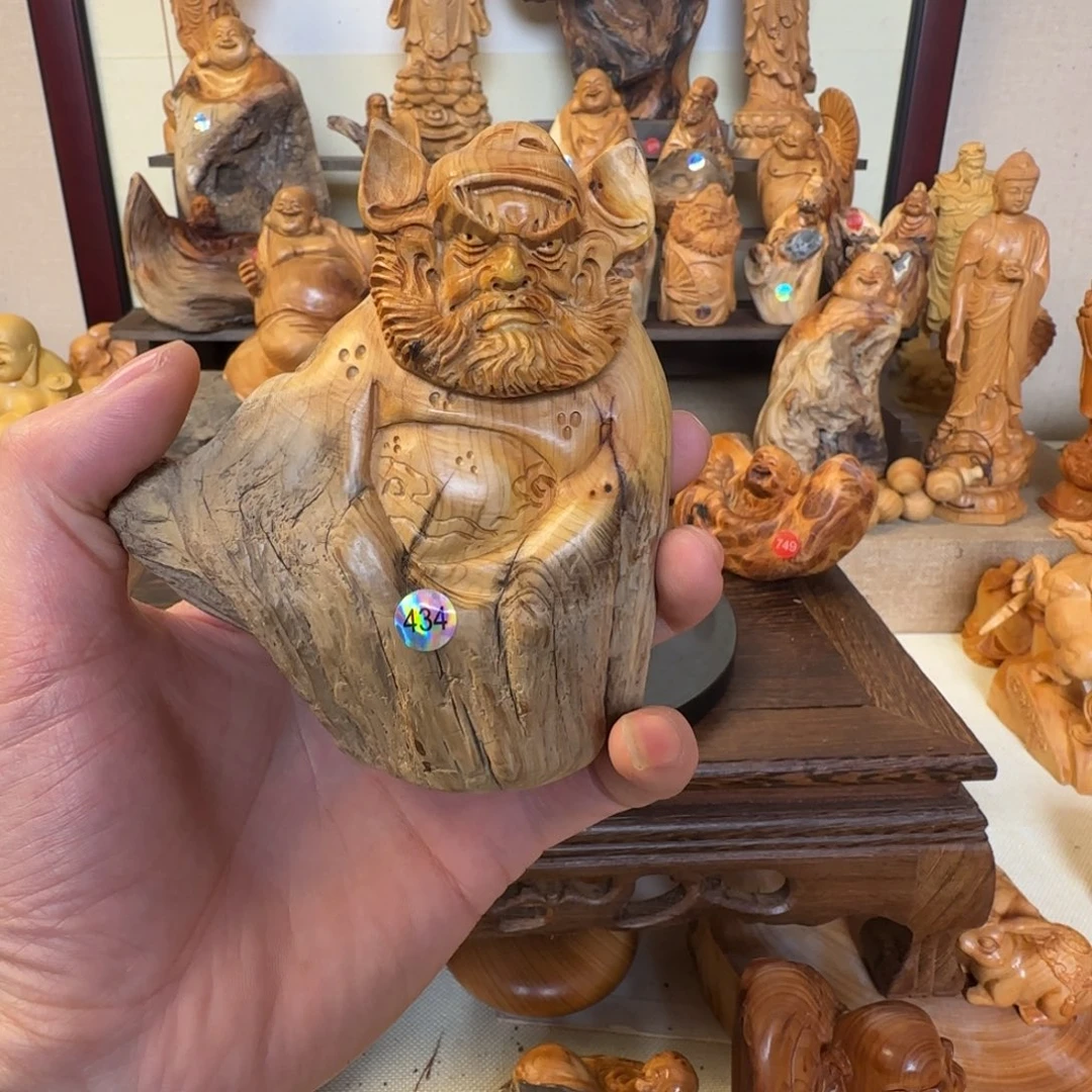 崖柏小木匠艺雕一物一拍