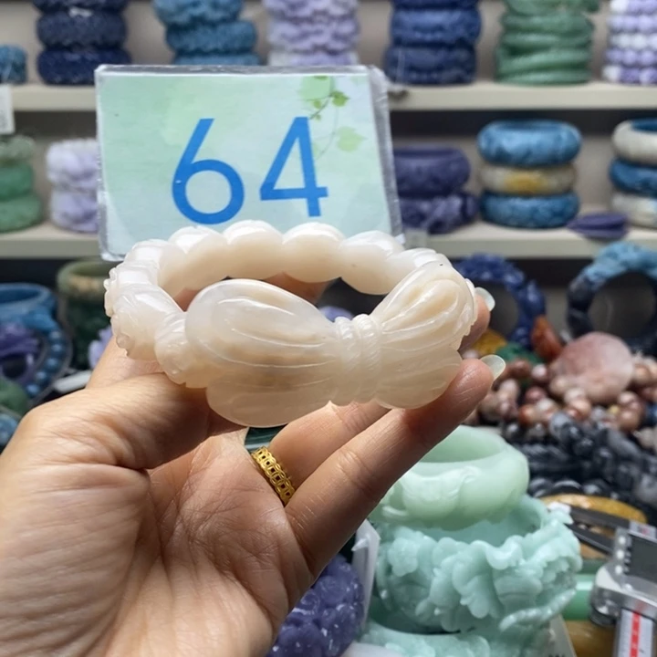 未镶嵌手镯石英岩玉