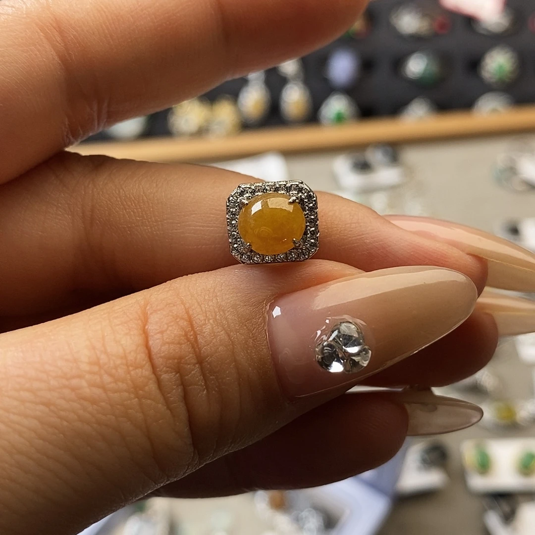 翡翠未镶嵌戒指翡翠