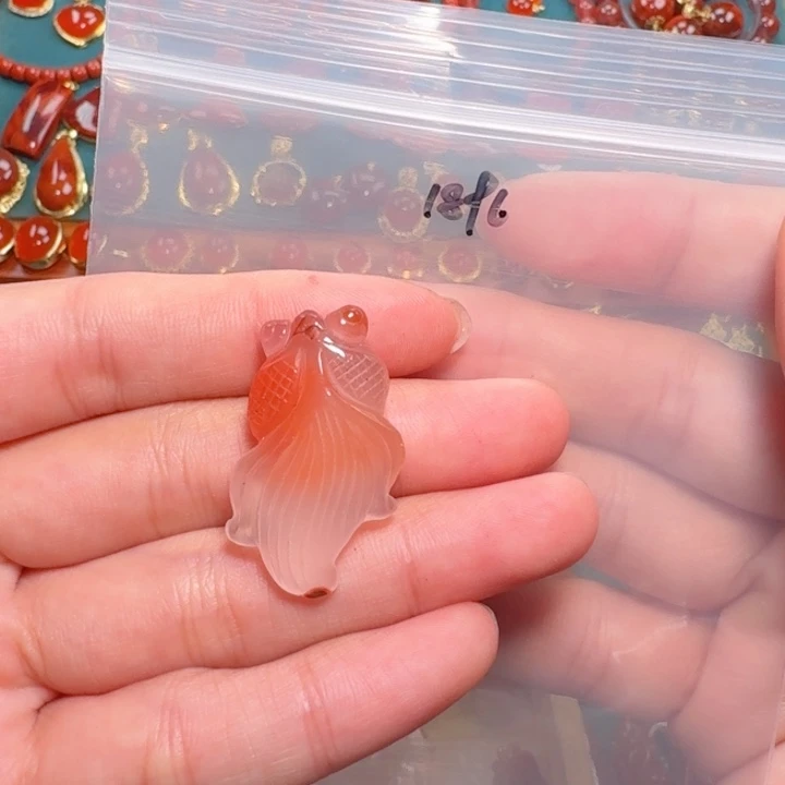 未镶嵌吊坠南红玛瑙