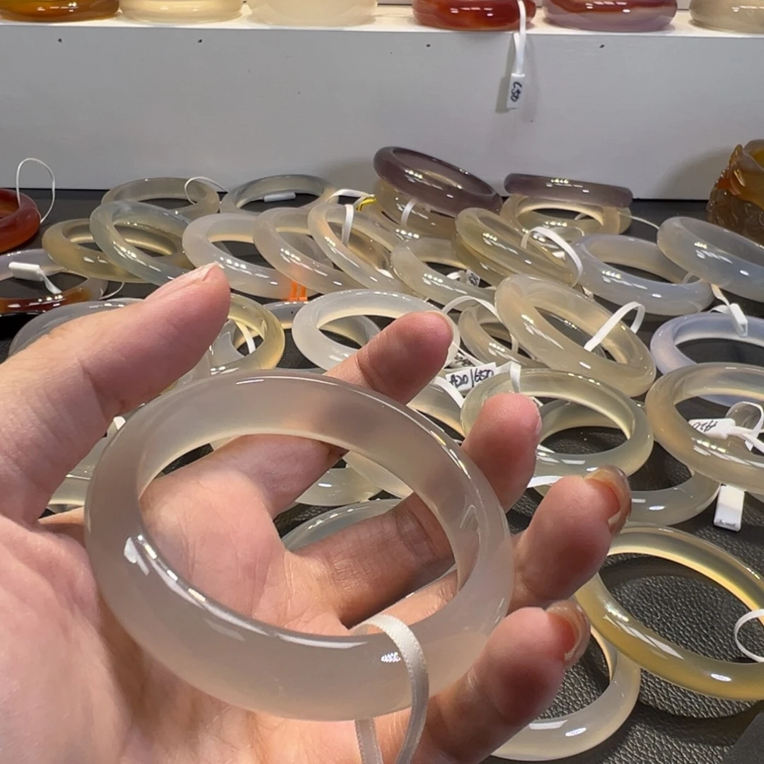 小***睡玛瑙/玉髓未镶嵌手镯