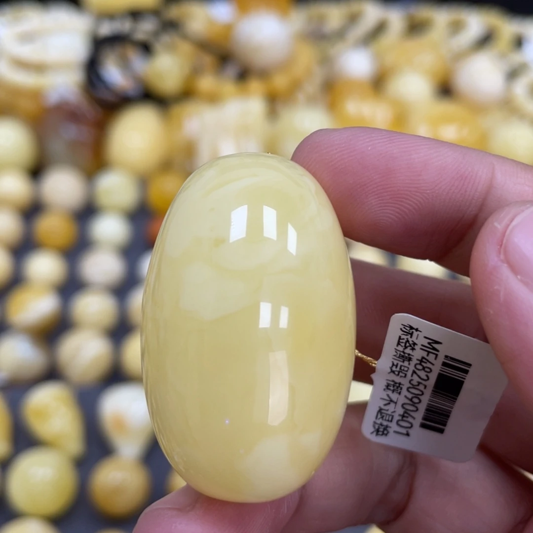 琥珀未镶嵌裸石24*39mm浓蜡枣珠