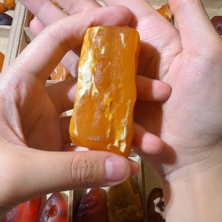 未镶嵌颈饰琥珀蜜蜡金瓷白全皮手把