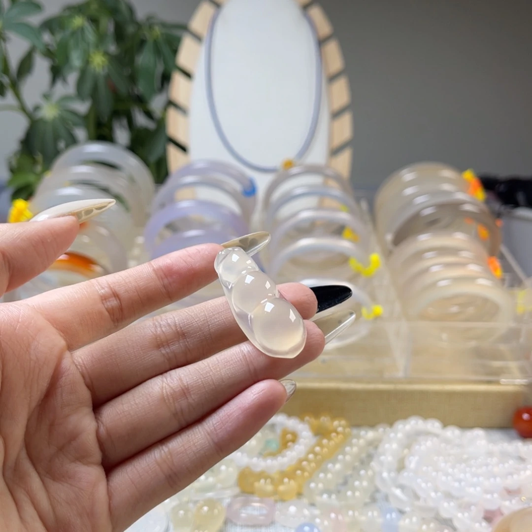 手镯玛瑙/玉髓未镶嵌